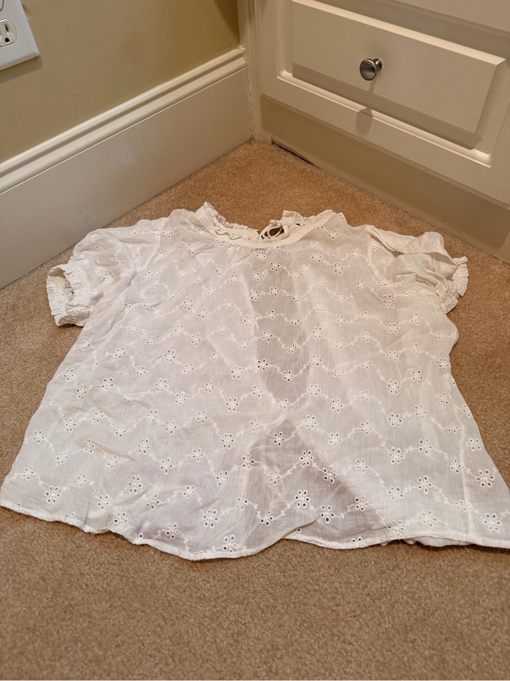 Free People White Eyelet Puff Sleeve Peasant Top